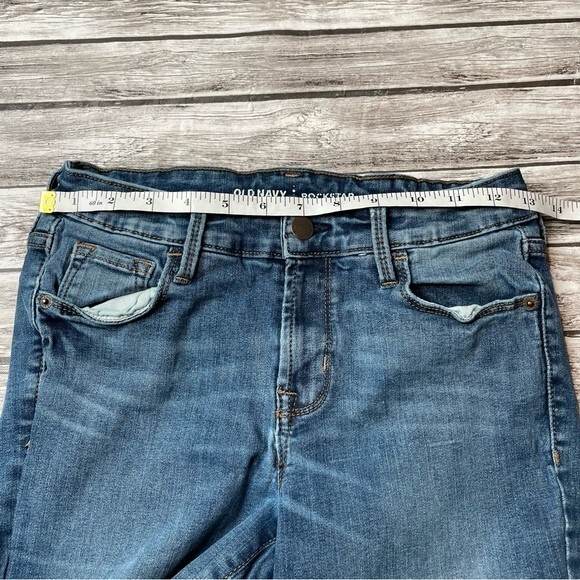 Old Navy Rockstar Skinny Leg Ripped Knee Mid Rise Jeans 4 Regular Stretch Denim - Picture 9 of 11